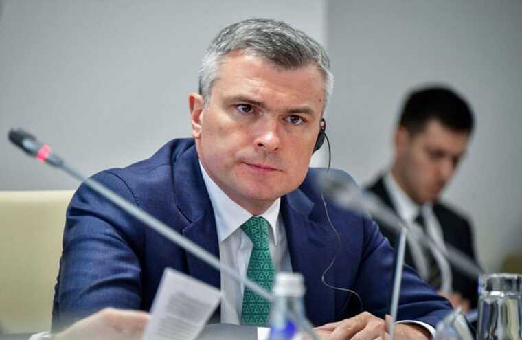 Борьба за кресло главы ГТЛК осложнилась коррупционным шлейфом главного претендента Артёма Довлатова