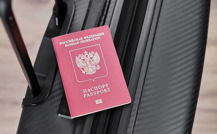 Латвия с 15 июля закрыла въезд россиянам с небиометрическими паспортами