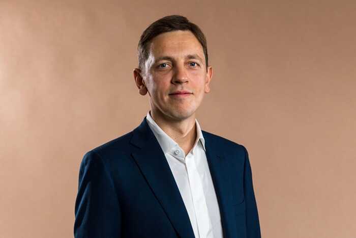Миноритарий Совкомбанка Михаил Клюкин ищет покупателя на пакет акций через «Авито», рассчитывая выручить 17 миллиардов рублей