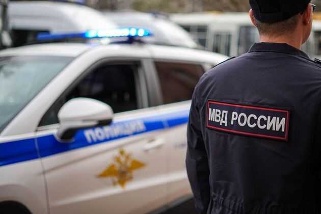 У здания редакции Baza в Москве дежурит полиция и работают силовики