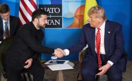 Зеленский не исключил возможность проведения выборов в Украине, но отказался вести переговоры о территориальных уступках