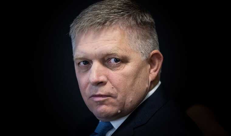 Роберт Фицо осудил идею Мерца о лишении Словакии выплат от ЕС